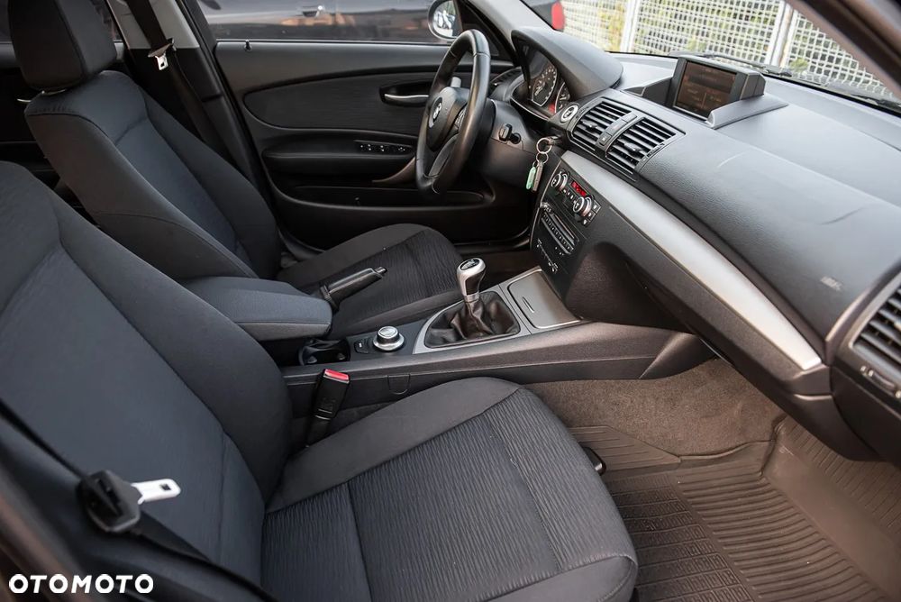 BMW Seria 1 - 27
