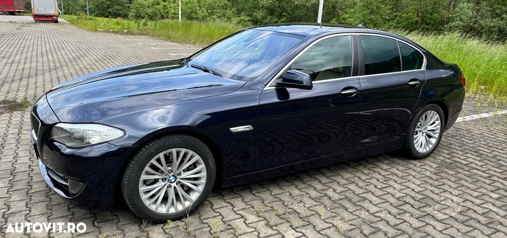 BMW Seria 5 525d xDrive Sport-Aut. - 3