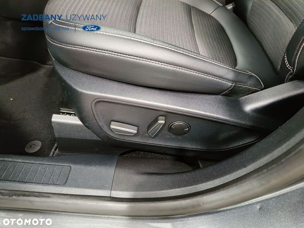 Ford Kuga 2.0 EcoBlue 4x4 TITANIUM X - 17