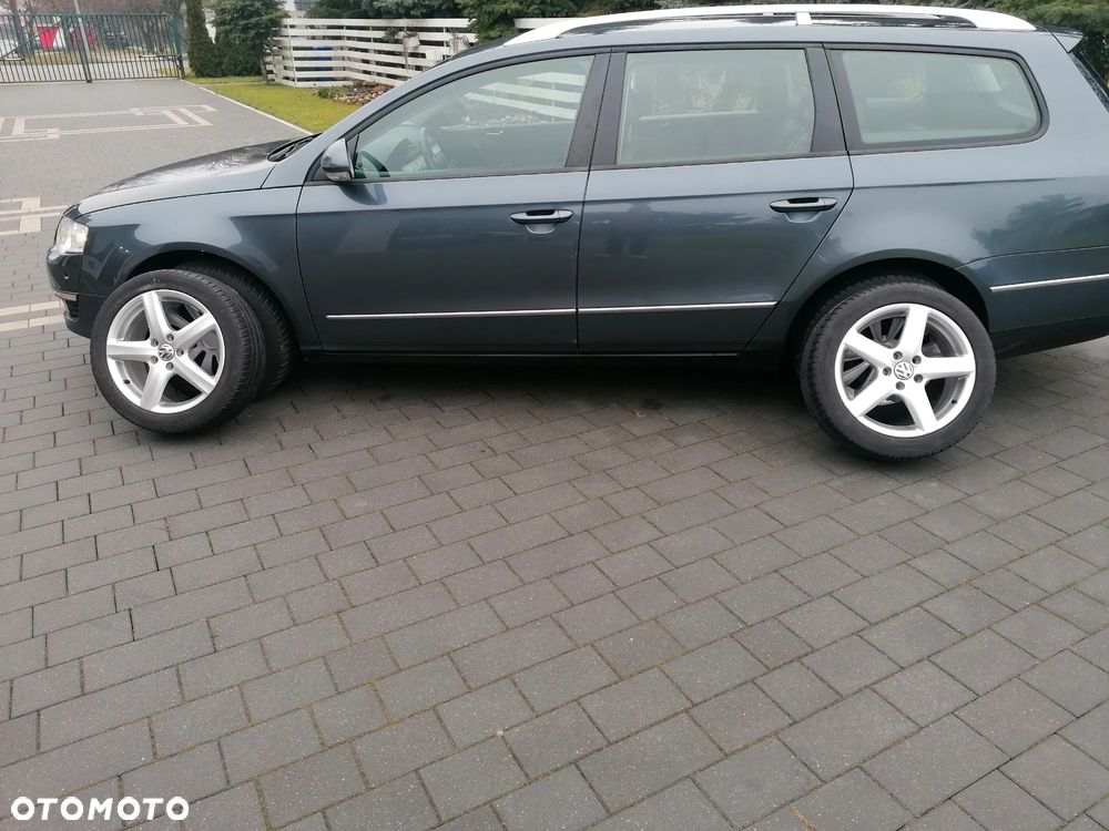 Volkswagen Passat 2.0 TDI Comfortline - 16