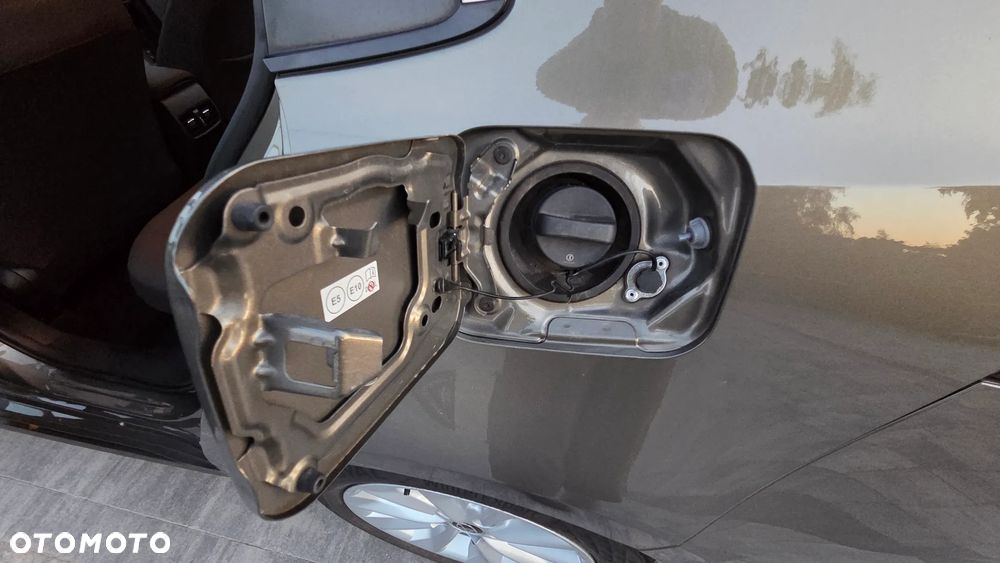 Toyota Corolla 1.8 Hybrid Comfort - 38