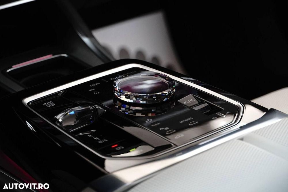 BMW Seria 7 - 27