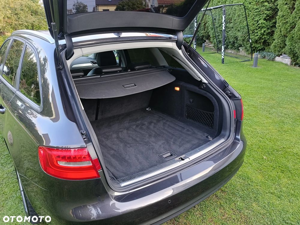 Audi A4 Avant 2.0 TDI DPF quattro S tronic Attraction - 31