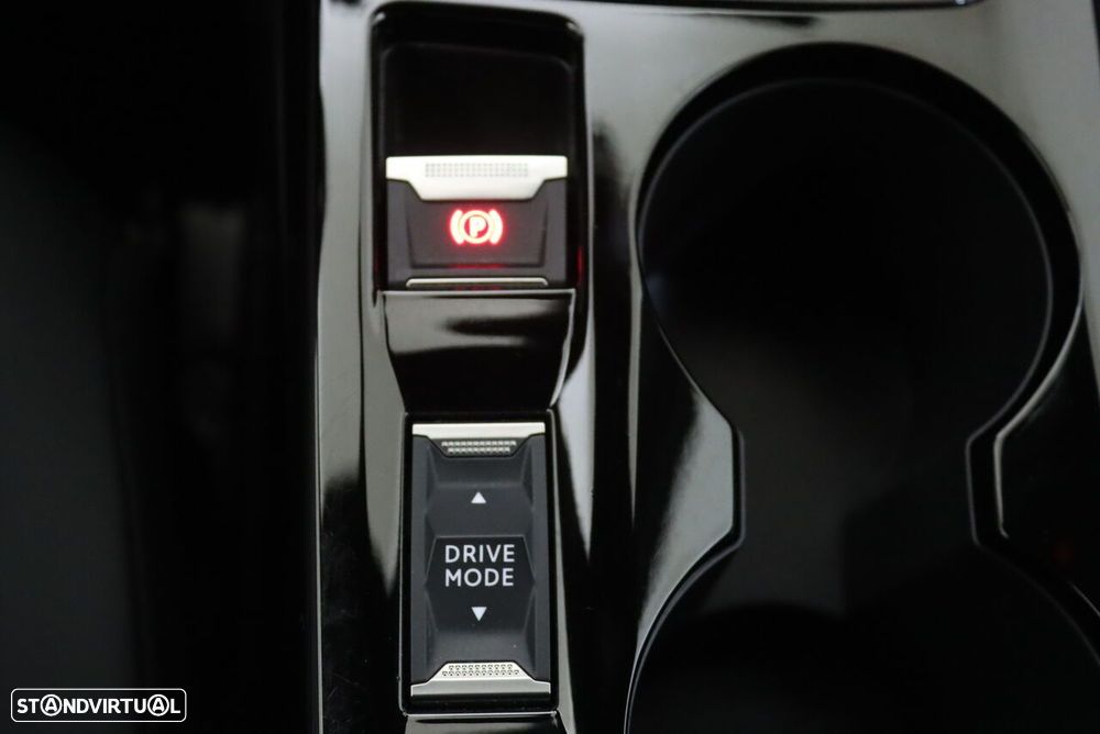 Peugeot 2008 Hybrid 145 e-DSC Allure - 37