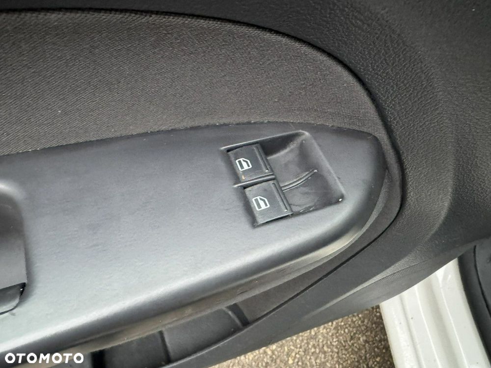 Volkswagen Caddy Maxi Trendline 4Motion - 12