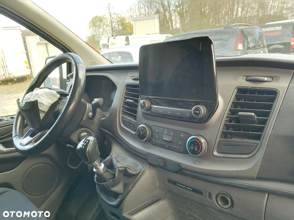 Ford TRANSIT CUSTOM L2H1 - 7