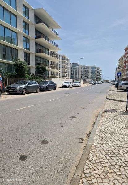 Vende-se Loja em Armação de pêra - Grande imagem: 2/3