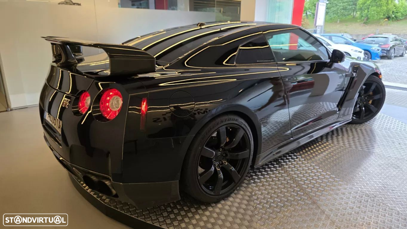 Nissan GT-R - 21