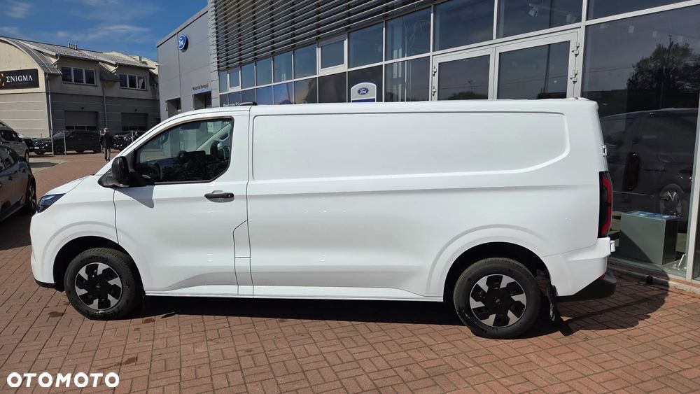 Ford TRANSIT E-CUSTOM VAN - 11