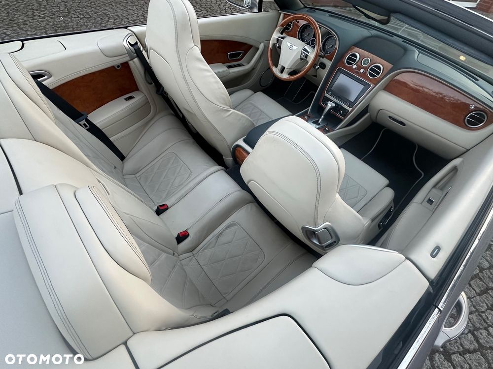 Bentley Continental GT V8 Convertible - 17
