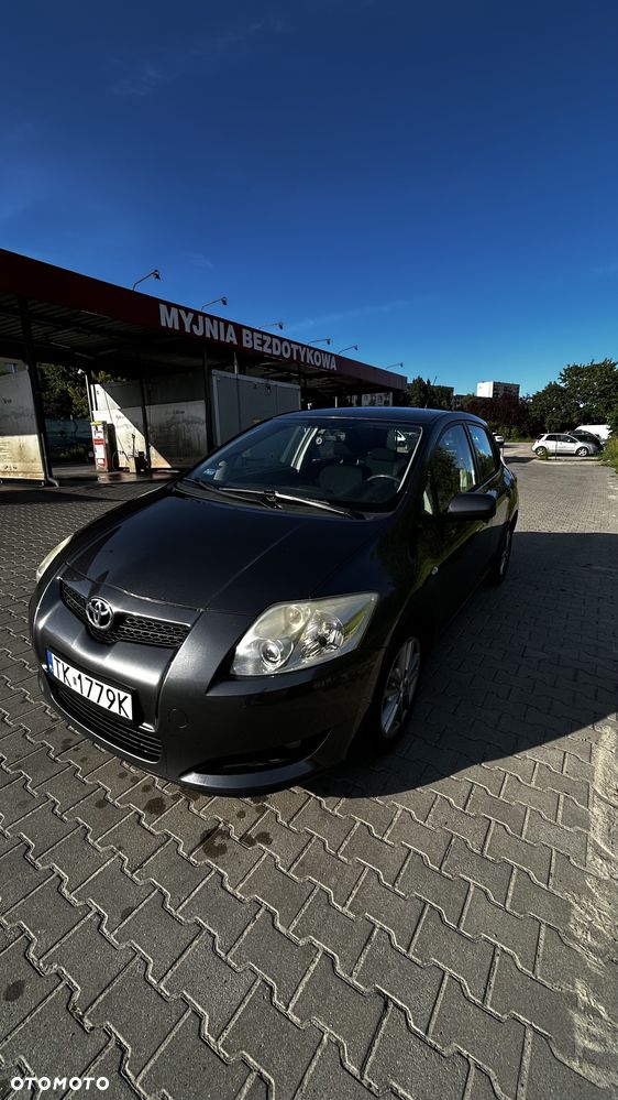 Toyota Auris 2.0 D-4D Luna - 1