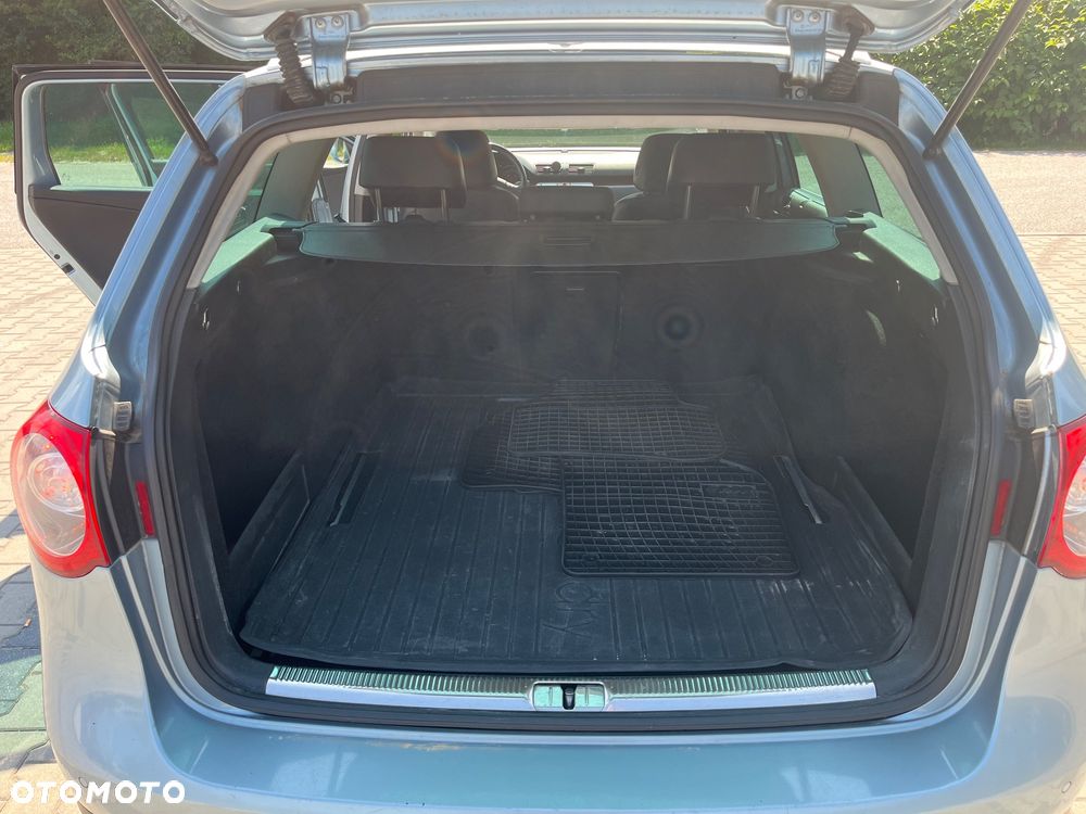 Volkswagen Passat 2.0 TDI DSG Highline - 21