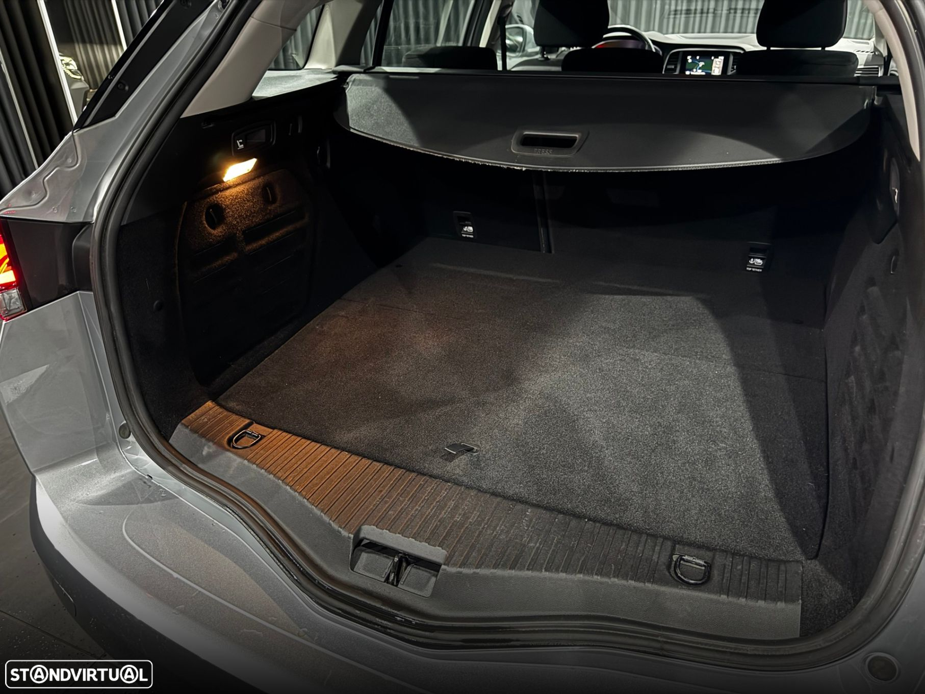 Renault Mégane Sport Tourer 1.6 E-Tech Plug-In Zen - 34