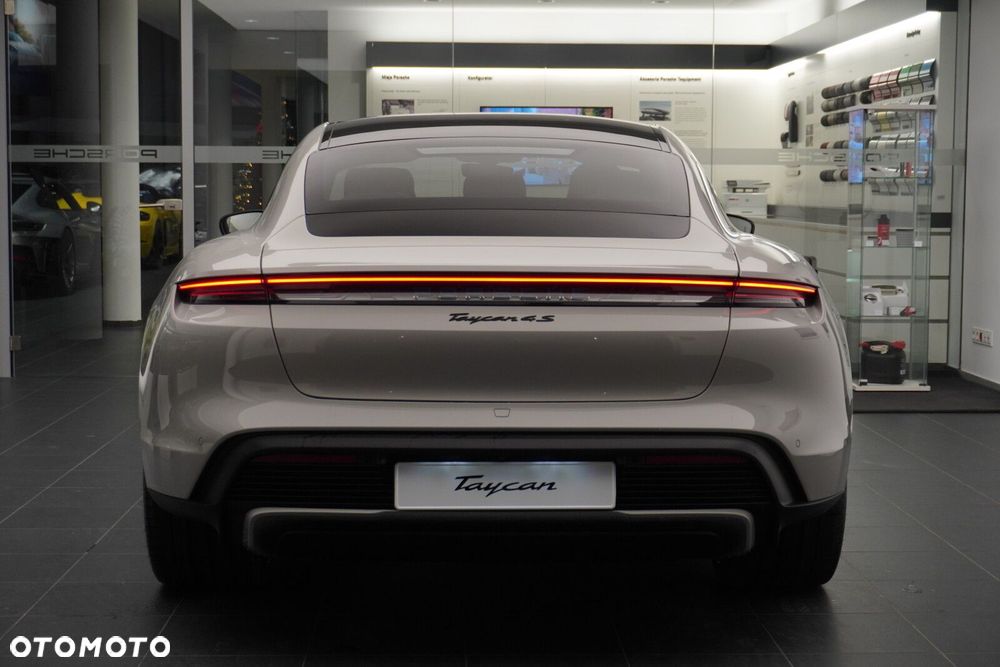 Porsche Taycan 105kWh 4S Performance Plus - 13