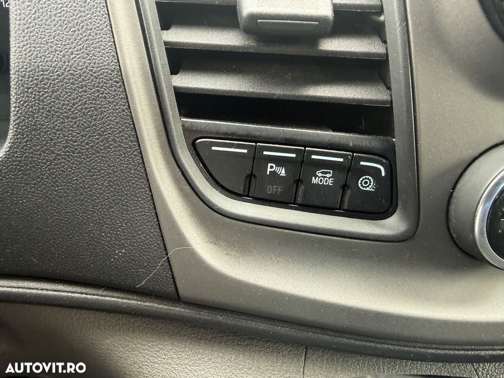 Ford Transit Custom - 32