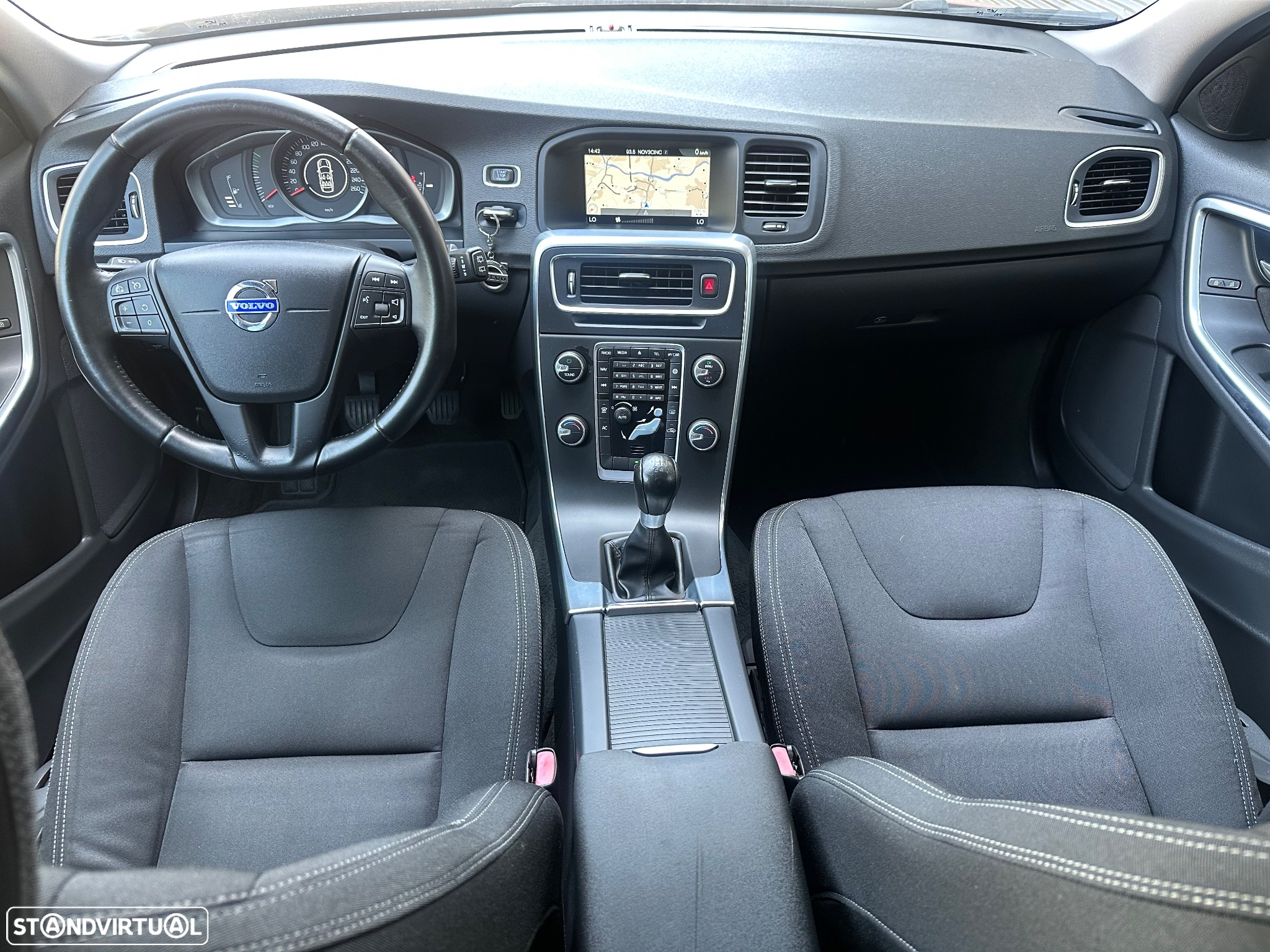 Volvo V60 1.6 D2 Drive Summum Start/Stop - 8