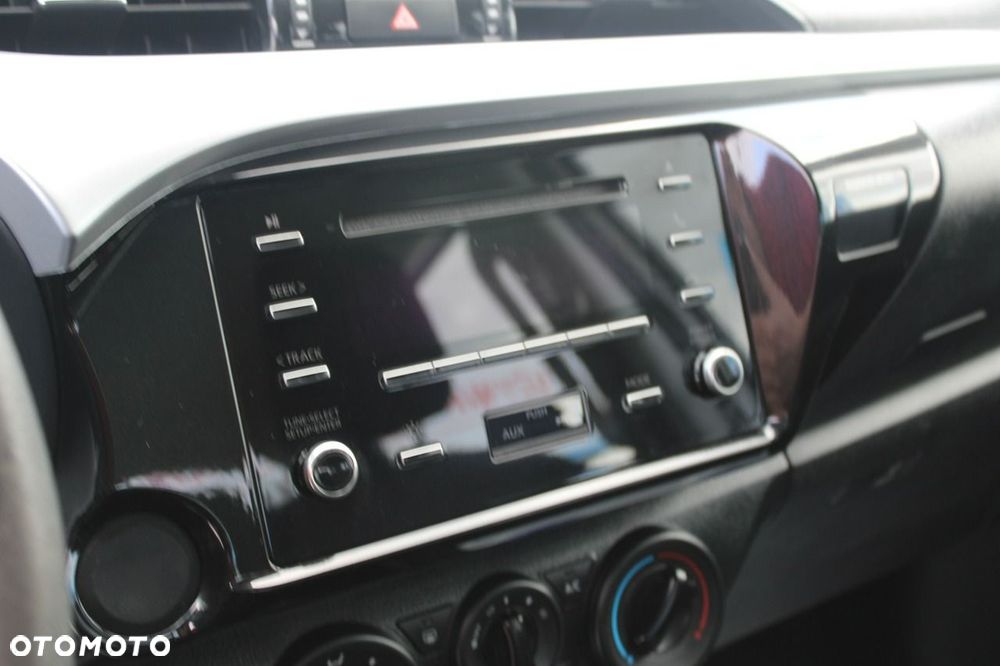 Toyota Hilux - 24