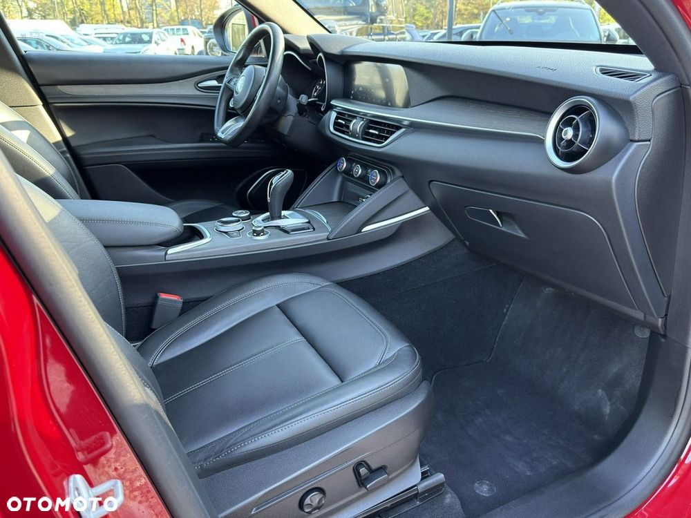 Alfa Romeo Stelvio 2.0 Turbo TI Q4 - 19