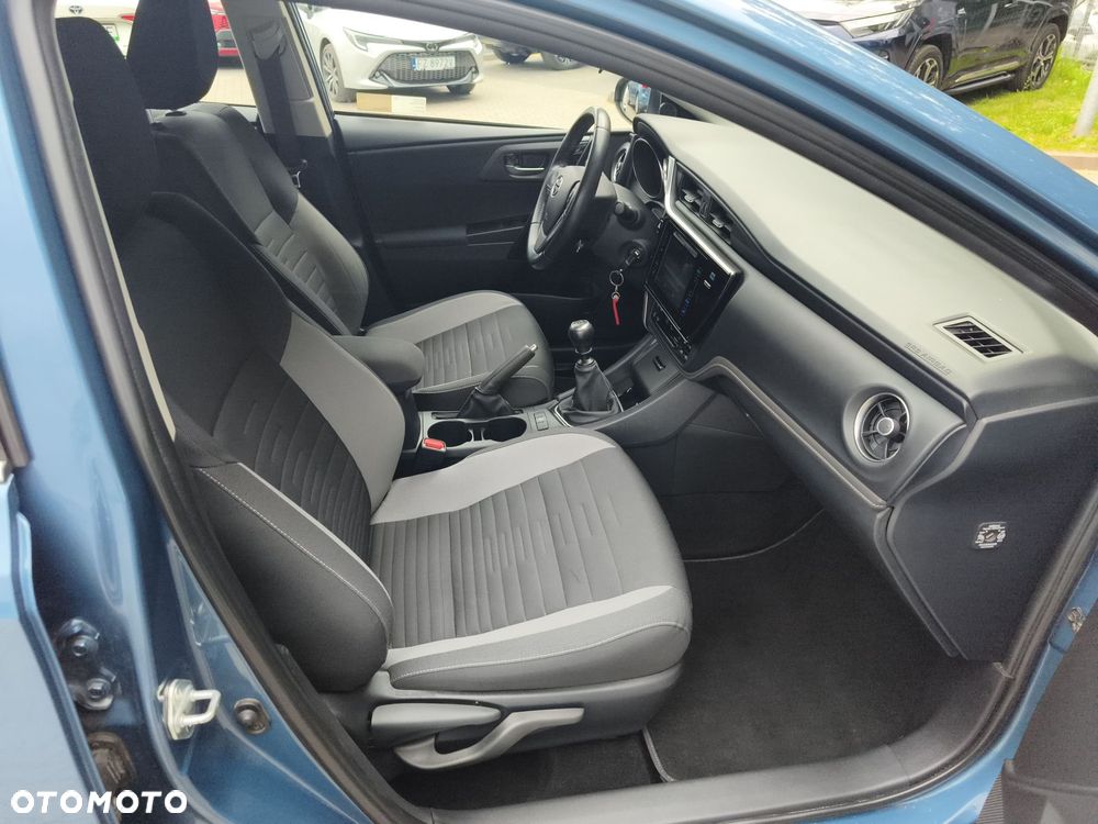 Toyota Auris - 9