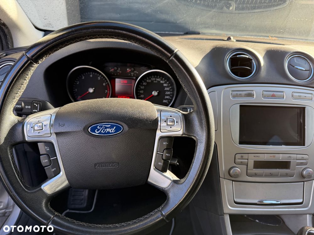 Ford Mondeo - 21