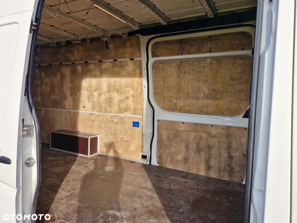 Volkswagen Crafter - 16