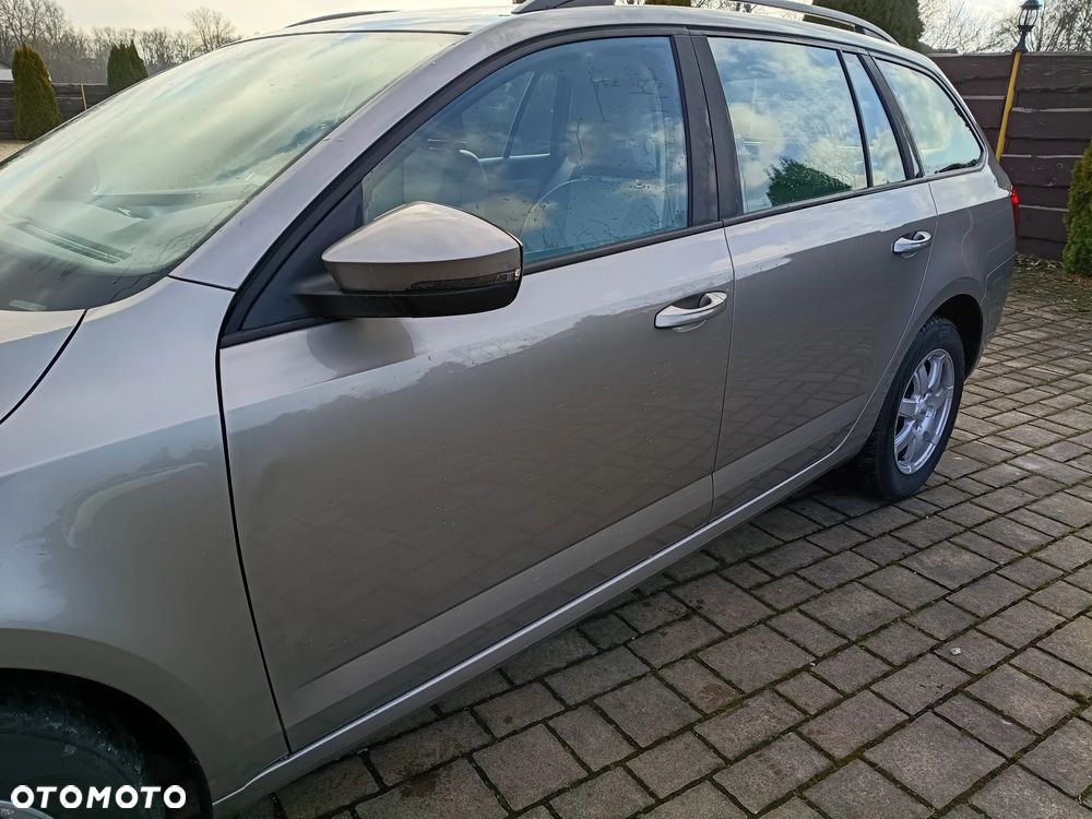 Skoda Octavia 1.6 TDI Green tec 4x4 Elegance - 4