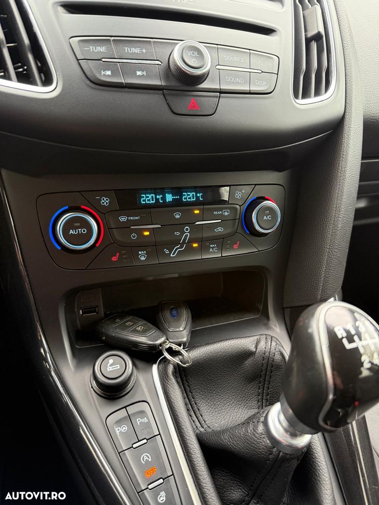 Ford Focus 1.5 TDCi DPF Start-Stopp-System Titanium - 19