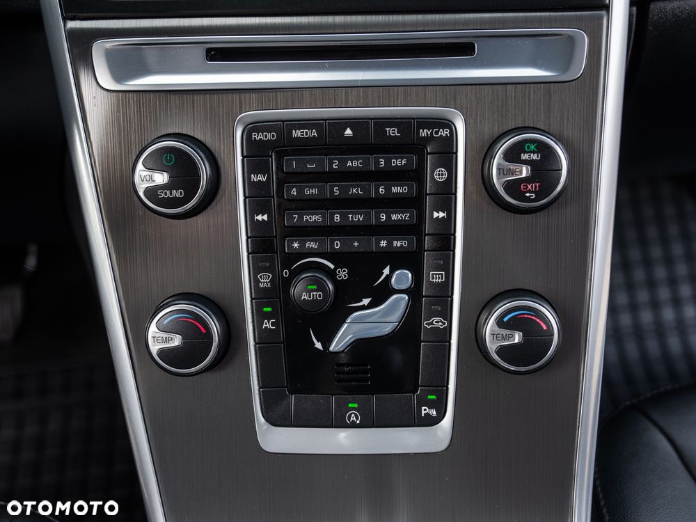 Volvo XC 60 D3 Momentum - 32