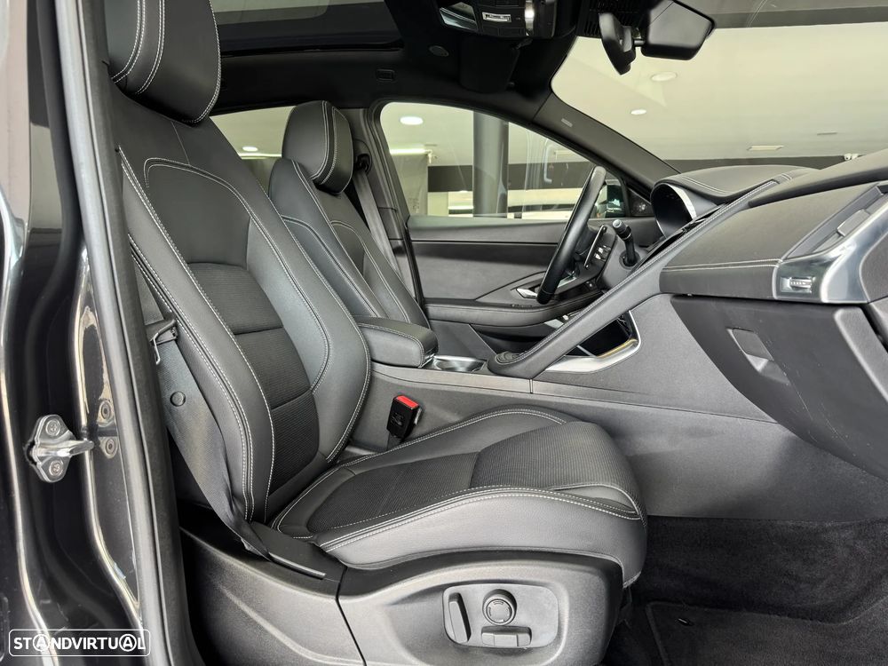 Jaguar E-Pace 1.5 P300e R-Dynamic HSE AWD Aut. — fotografia 20
