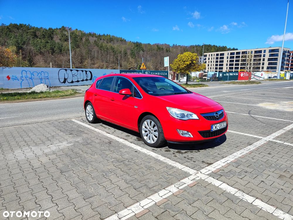 Opel Astra 1.4 T Cosmo - 1