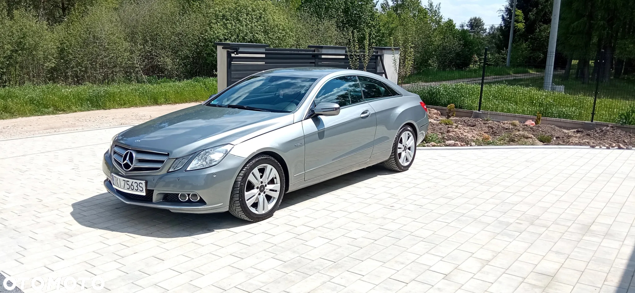 Mercedes-Benz Klasa E 250 CGI BlueEffICIENCY - 2