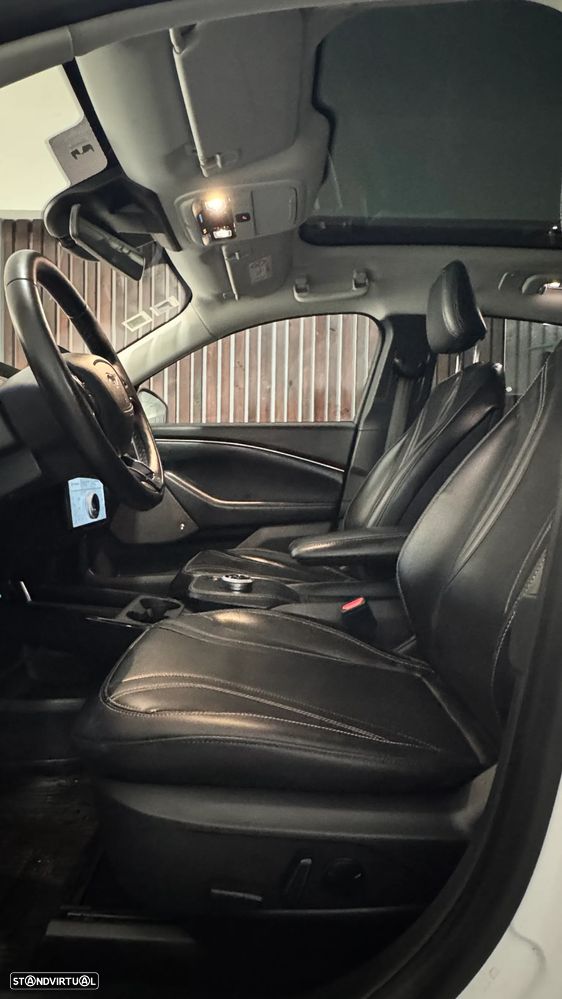 Ford Mustang Mach-E Premium - 11