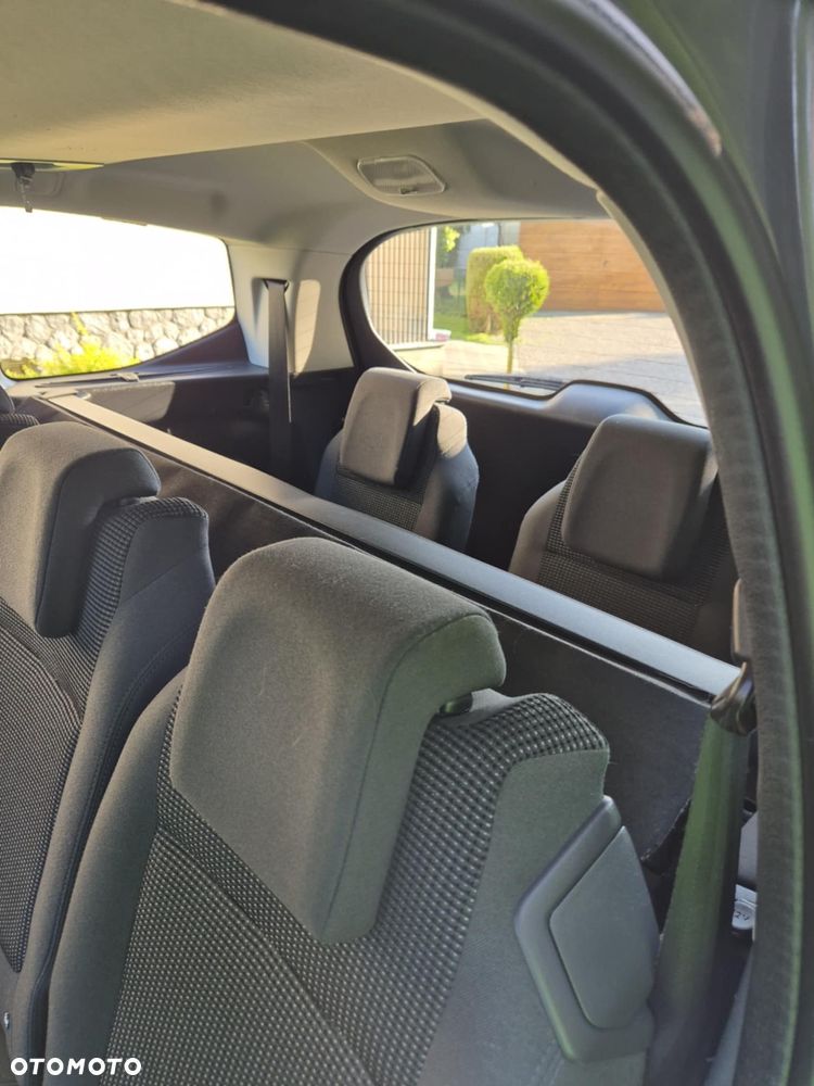 Peugeot 5008 - 23