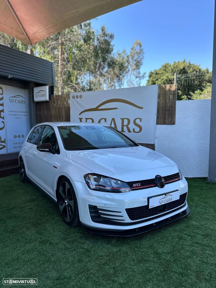 VW Golf 2.0 TSi GTi DSG Performance - 4
