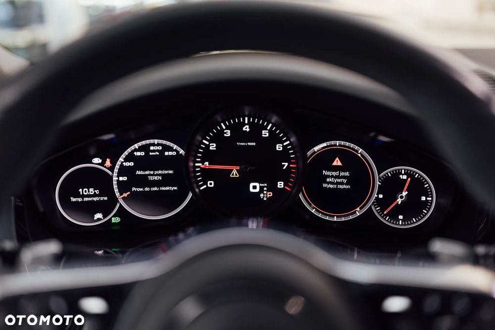 Porsche Cayenne Standard - 28