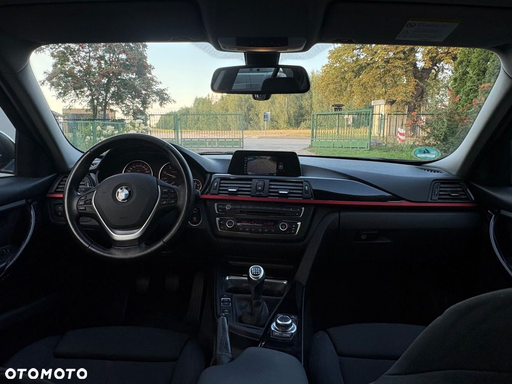 BMW Seria 3 320d - 11