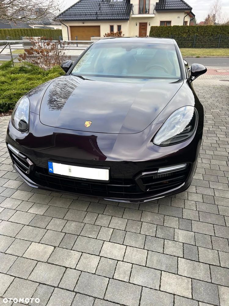Porsche Panamera - 1