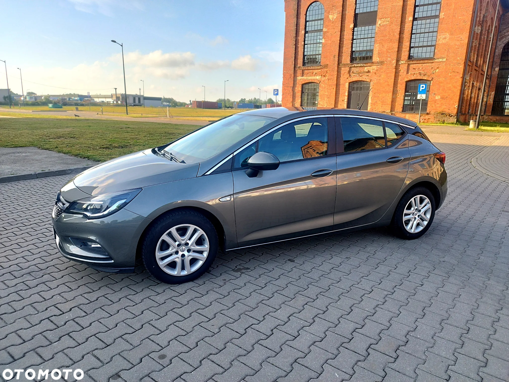 Opel Astra V 1.4 T Enjoy - 10