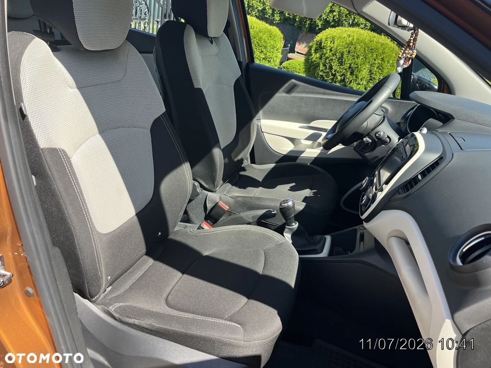 Renault Captur 0.9 Energy TCe Life EU6 - 13