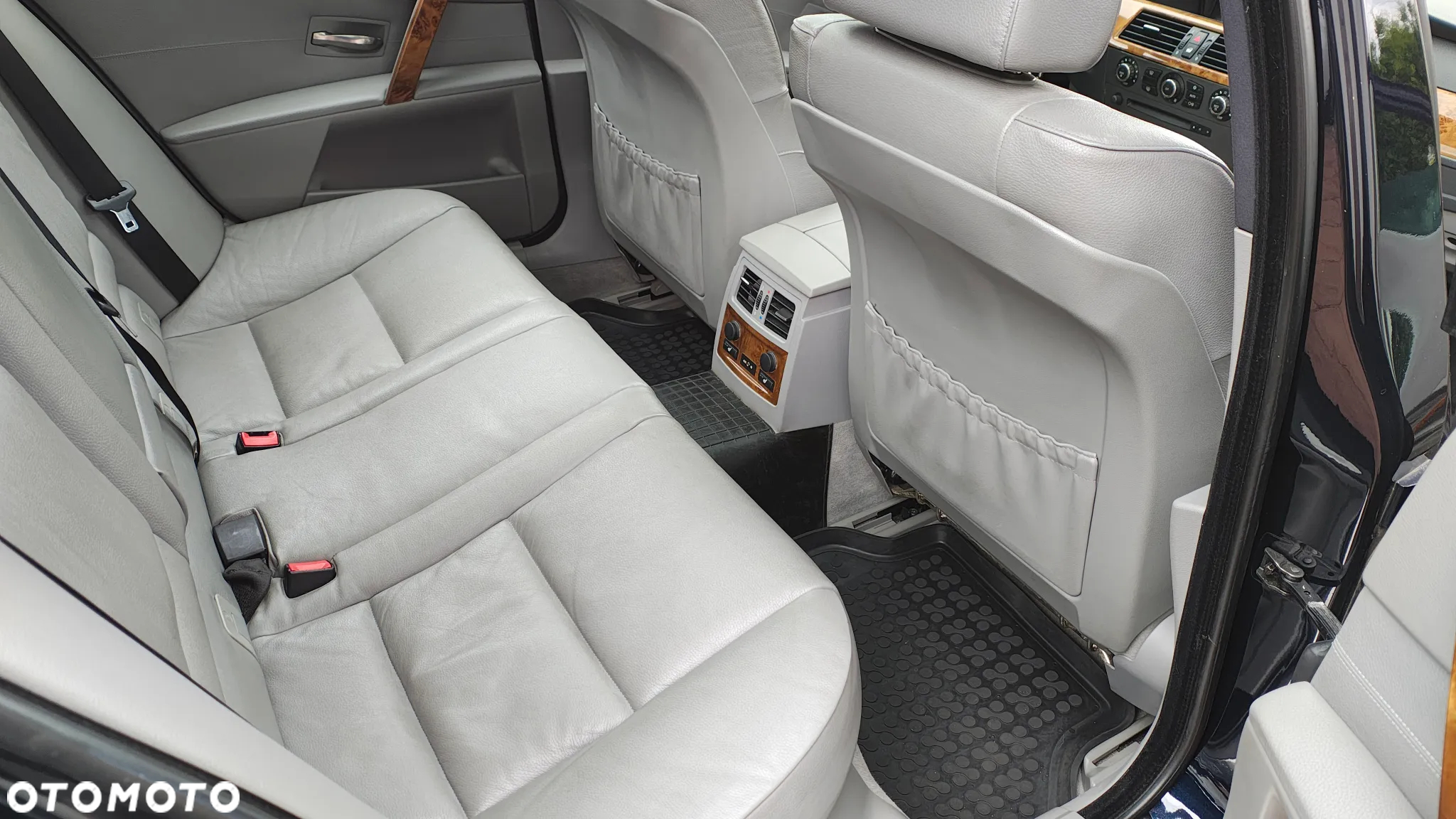 BMW Seria 5 530xd Touring - 18