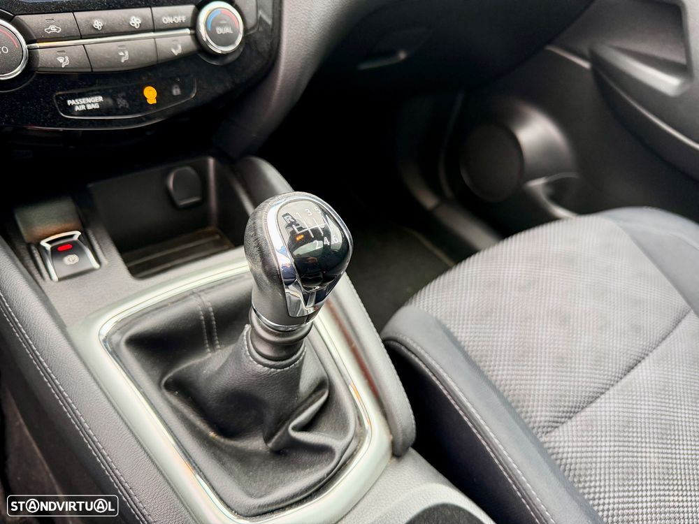 Nissan Qashqai 1.5 dCi N-Connecta 18 RS+PS - 14