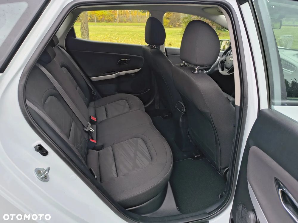 Kia Ceed 1.4 CRDi 90 Vision - 15