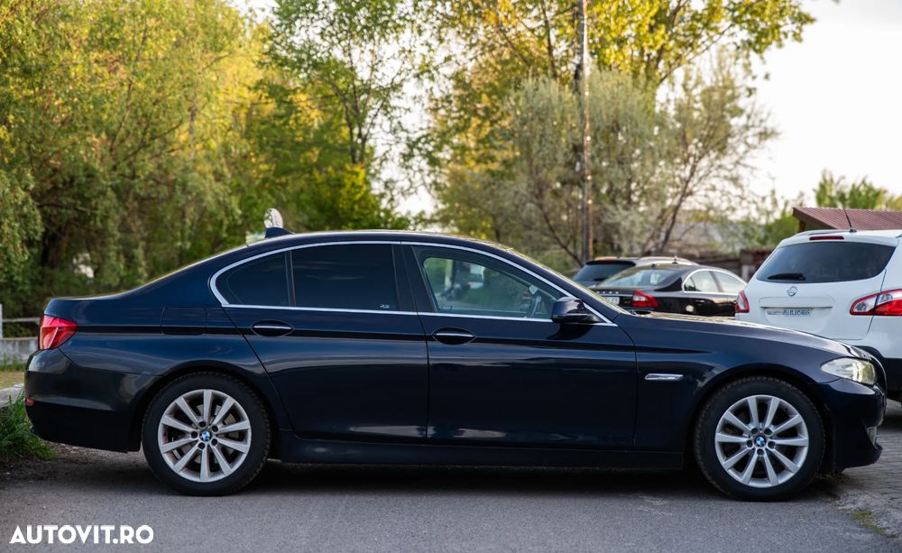 BMW Seria 5 520d Aut. - 11