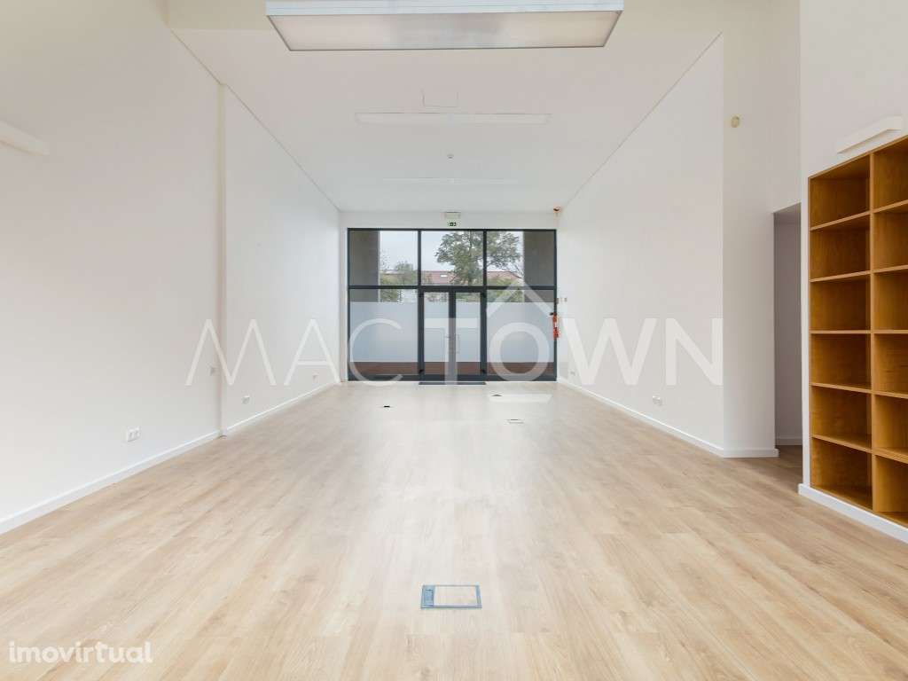 Loja versátil em Marvila - Grande imagem: 2/25