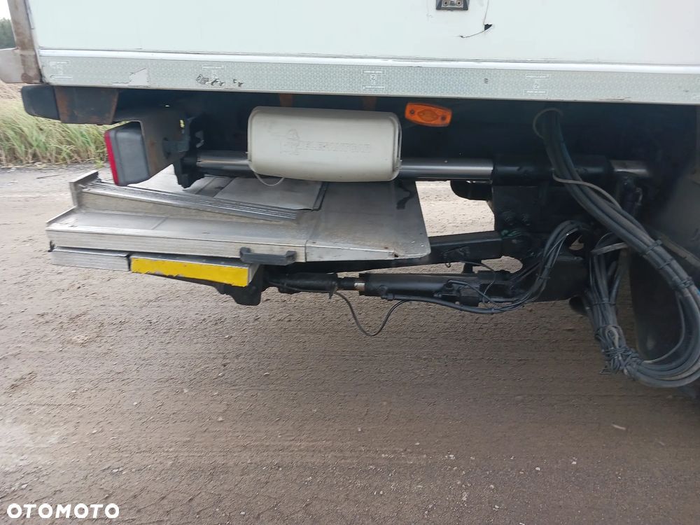Iveco Daily 60C15 3.0 150 KM Izoterma chłodnia Mroźnia Winda 1 T UDT Tacho - 23