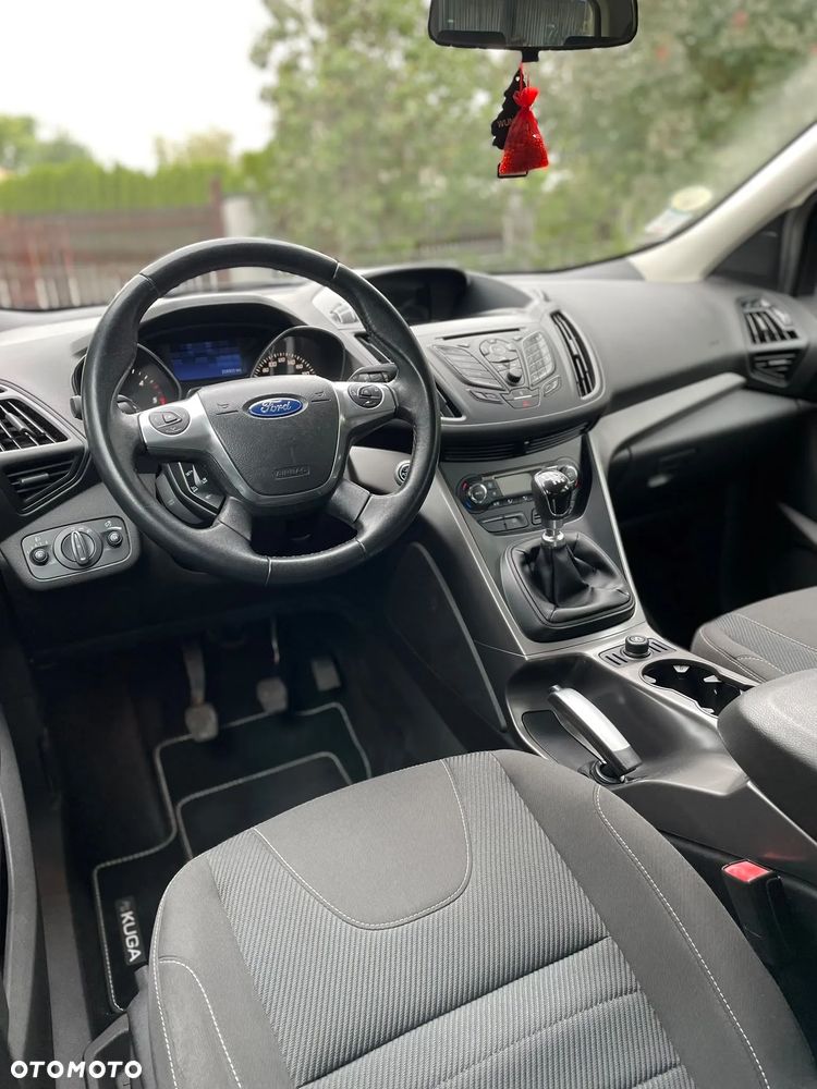 Ford Kuga 2.0 TDCi 2x4 Titanium - 11