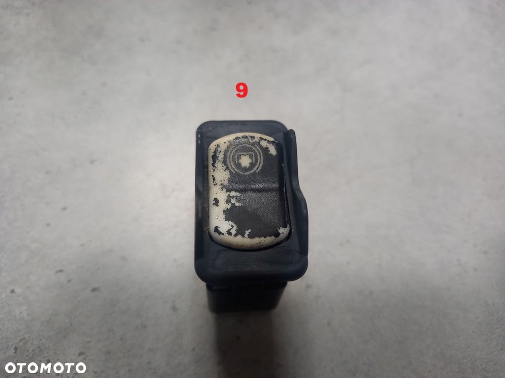 Przełączniki kołyskowe Case MXU110 - 3