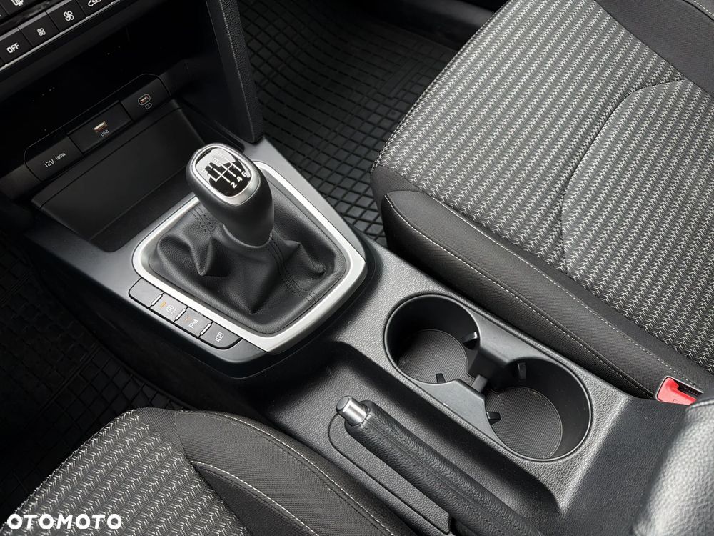 Kia Ceed 1.5 T-GDI M - 16