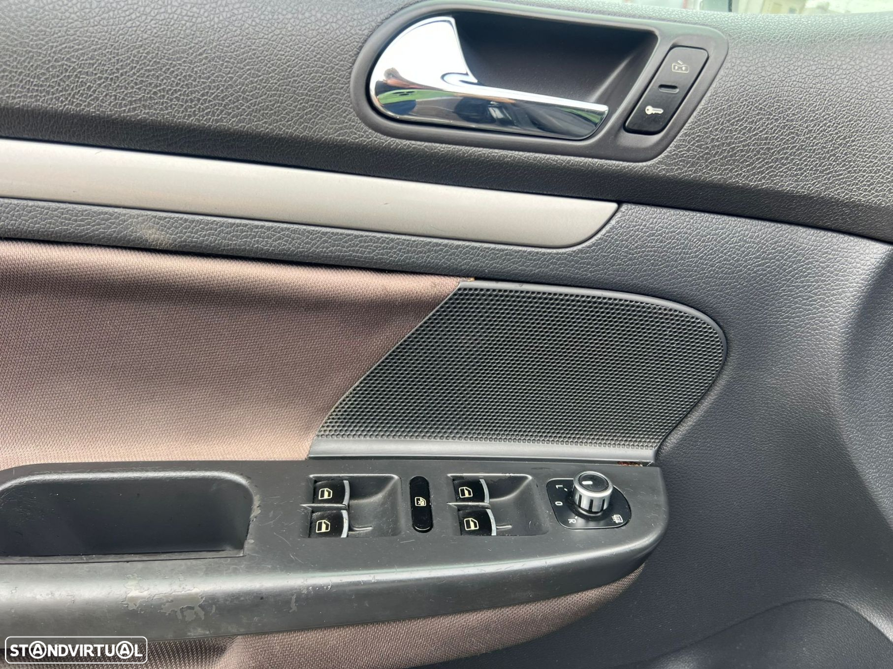 VW Golf 2.0 TDi Sport DSG - 19