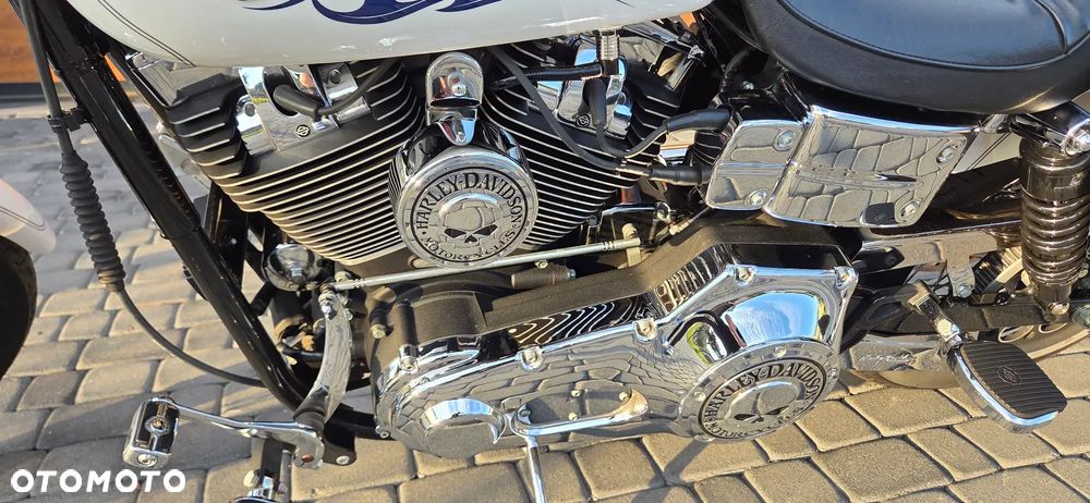 Harley-Davidson Dyna Wide Glide - 40